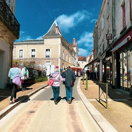 公寓 Le Petit Bouleau Saint-Pardoux-la-Rivière